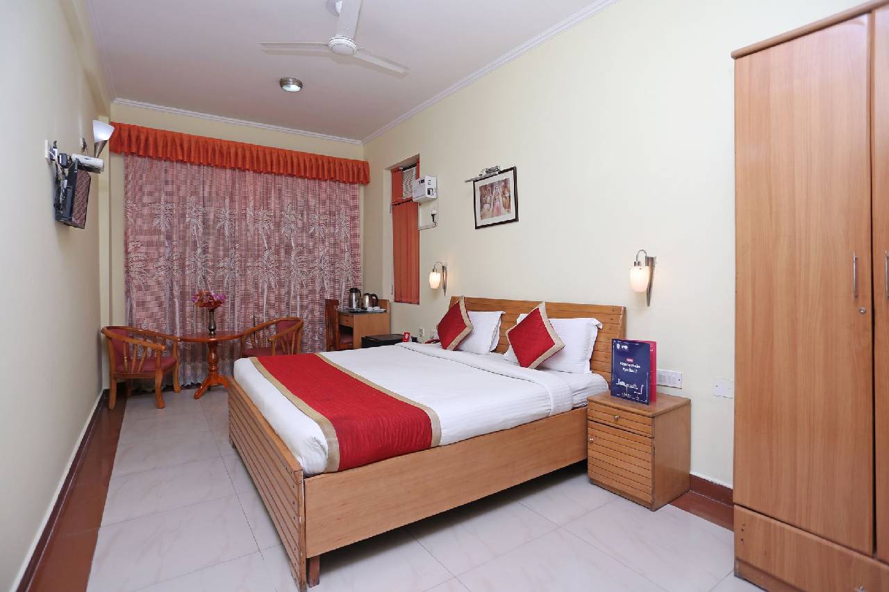 Oyo 10150 Sun Hotel 