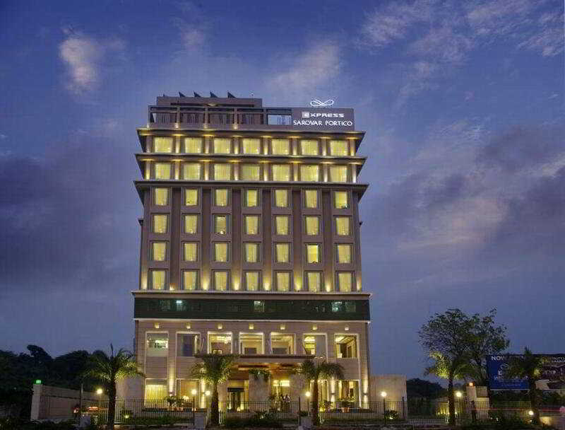 Goldfinch Hotel Delhi General view