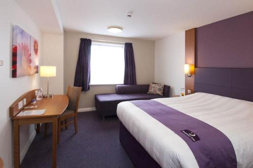 Premier Inn Manchester Airport Runger Lane South 