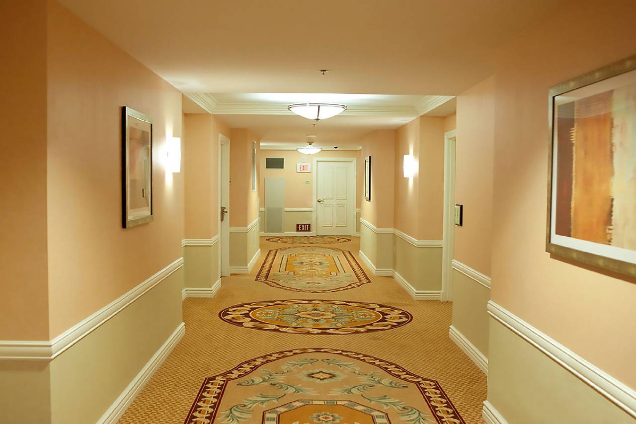Aaa Suite At The Signature Condo Hotel 