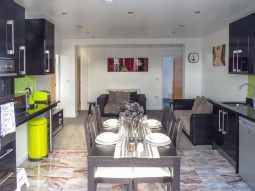No 4 Westmoreland Apartment 