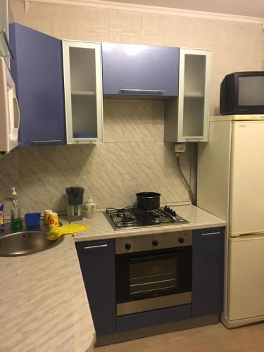 Apartment On Dekabristov 87 