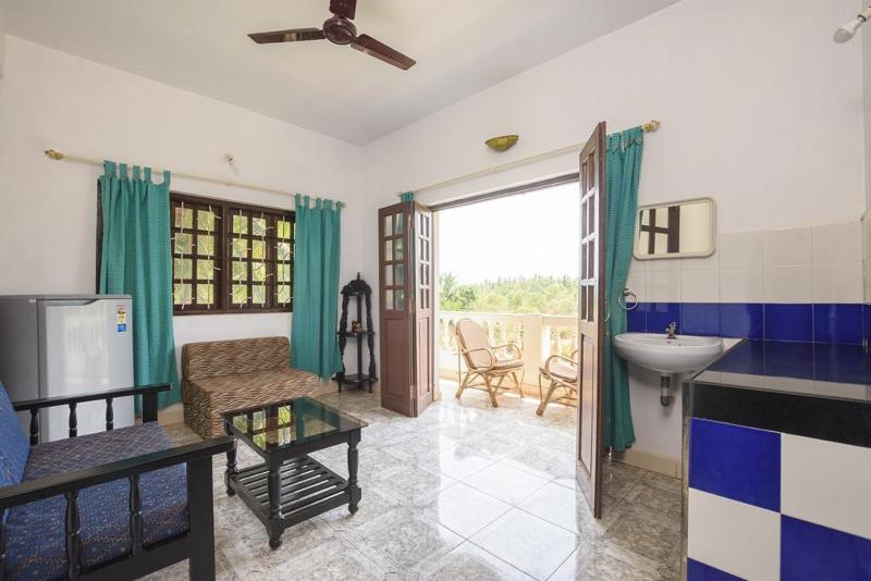 White Feather Guest House Room