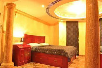Palm Suite Luxury Furnished Apartment 
