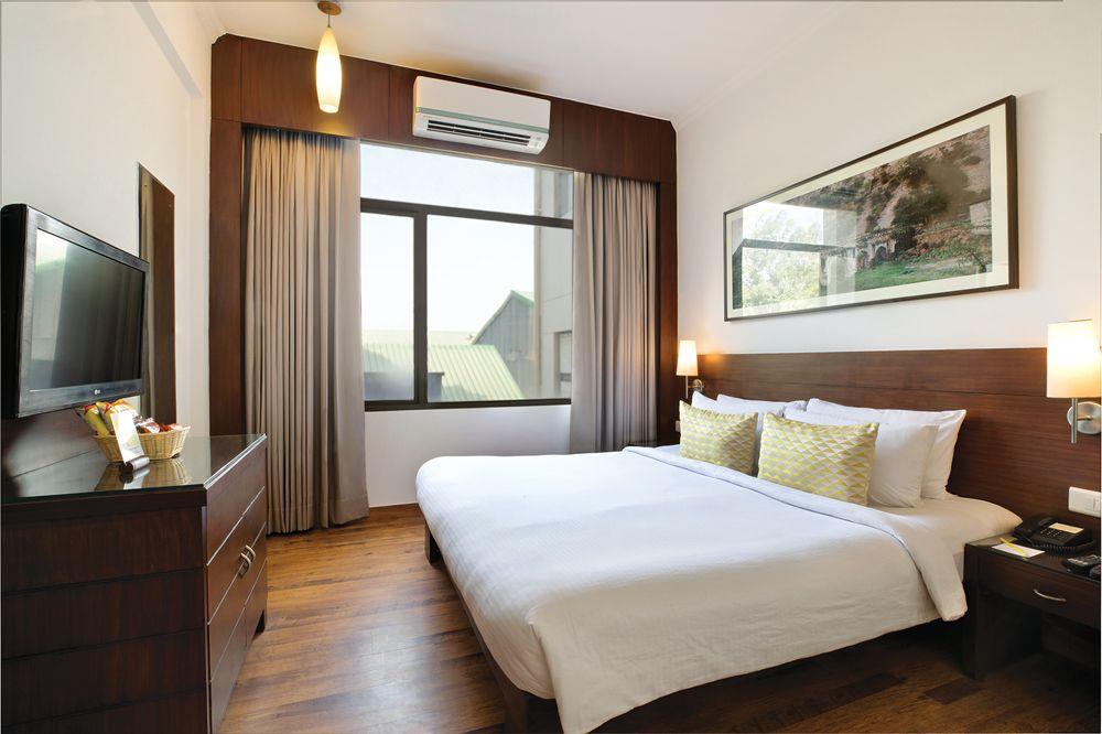 Lemon Tree Hotel Alwar 