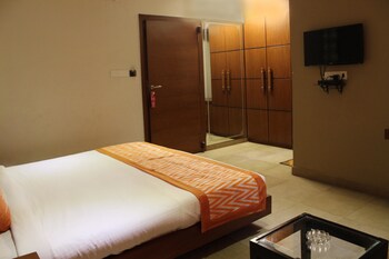 Oyo 4454 B&b Hotel In-Room Amenity