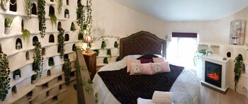 Le Mas Des 5 Fontaines. Chambres D'hôtes Guestroom