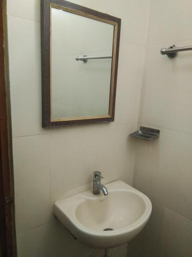 Sri Saraswathi Lodge 