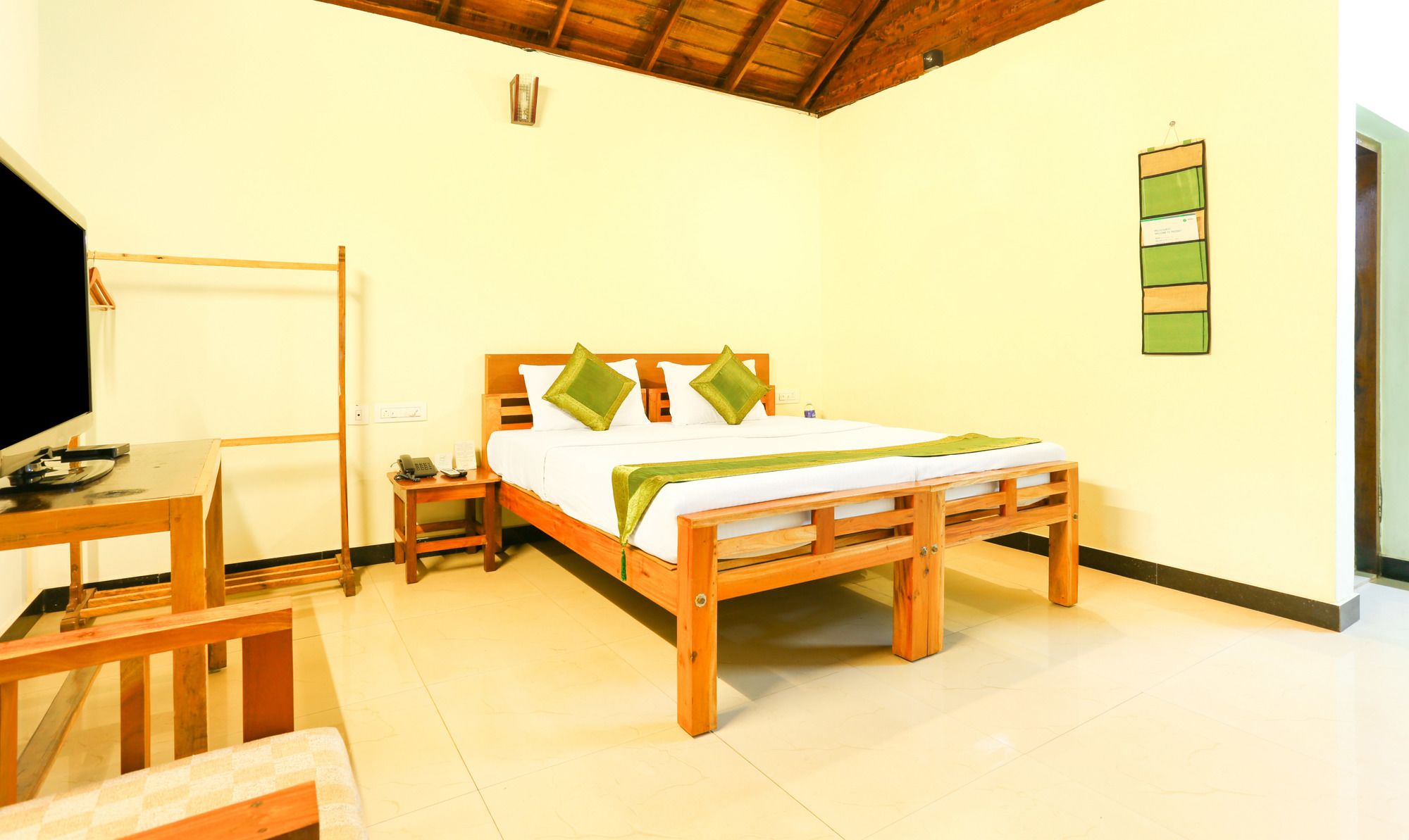 Oyo 15962 Green Aura Resort 
