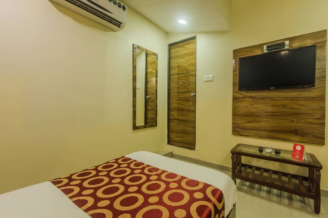 Oyo 9983 Hotel Golden Park 