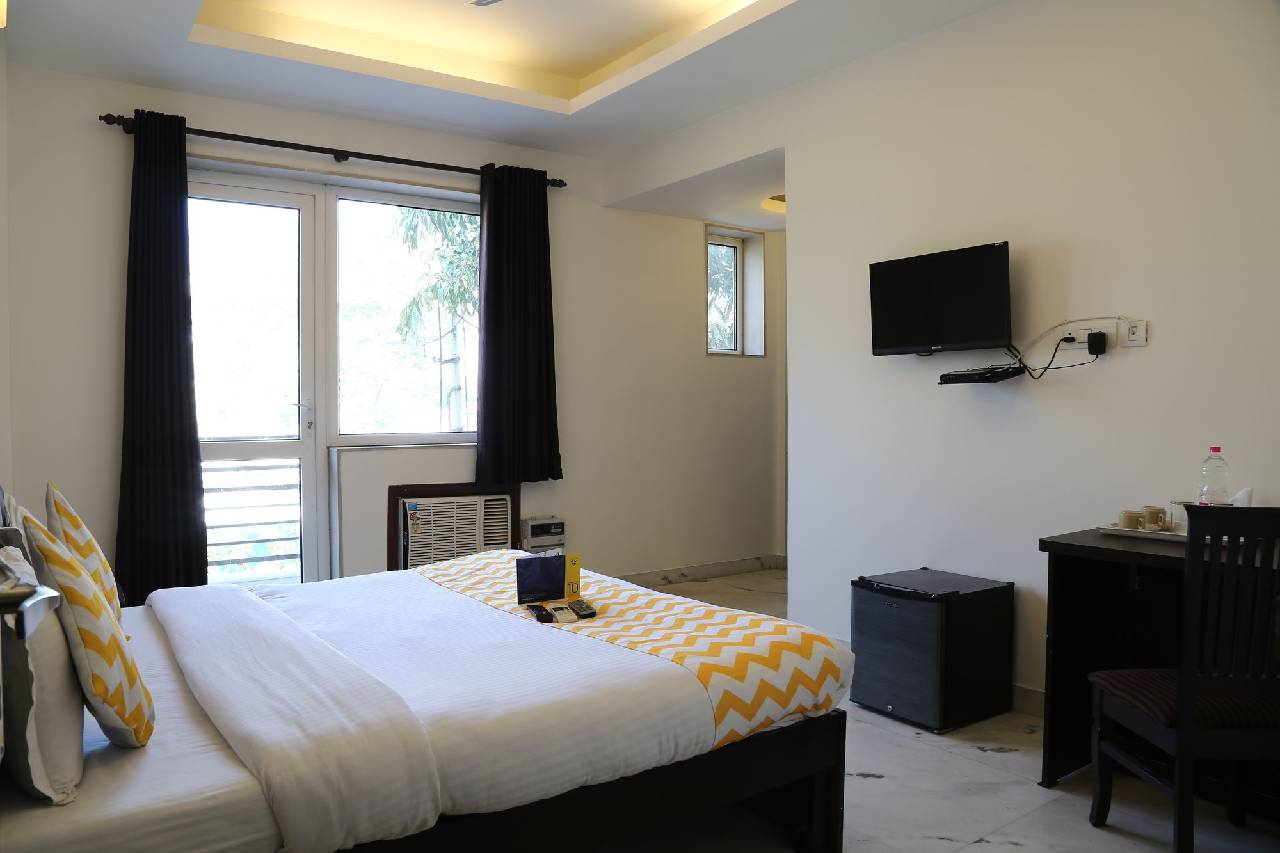 Fabhotel Aksh Palace Dlf Phase 2 