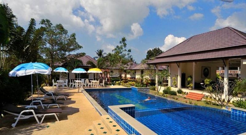 Noren Resort (نورن ریزورت) Pool