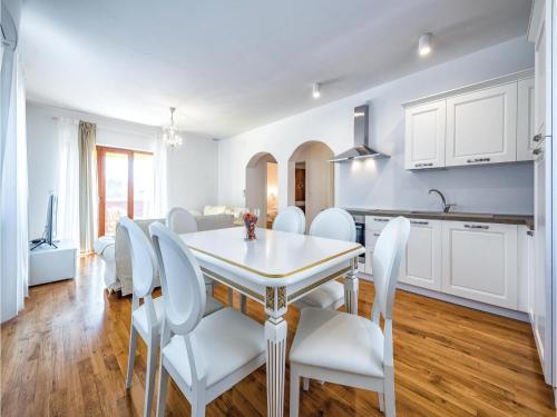 Holiday Home In Basanija 