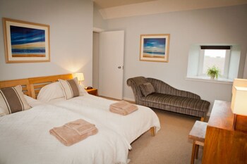 West Fenton Court (وست فنتون كورت) Guestroom