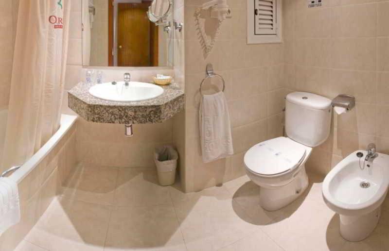 Ght Oasis Park & Spa Room
