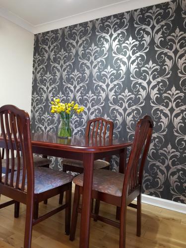 Great Western Road Home 