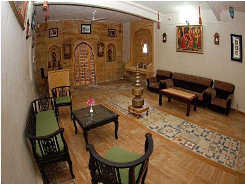 Amar Garh Hotel 
