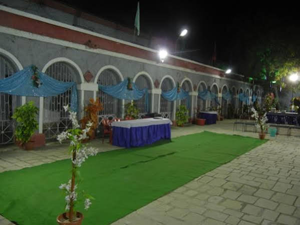 Hotel Grand Barrack 