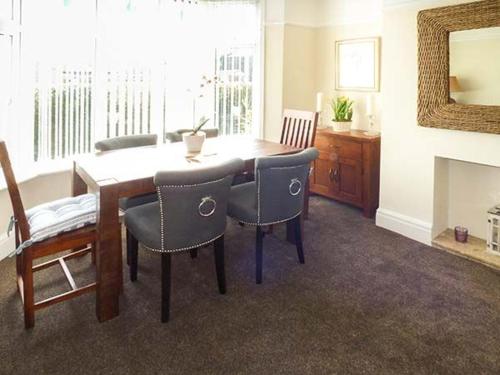 Beach House Colwyn Bay 