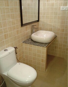 () Bathroom  () Bathroom