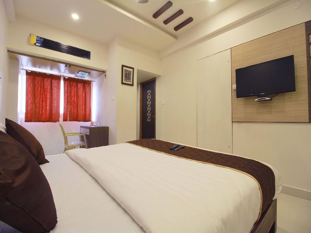 Oyo 11489 Pkn Classic Regency 