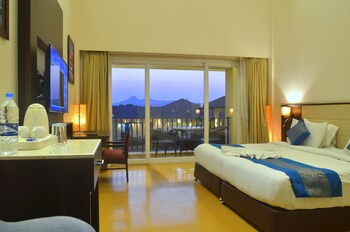 Tropical Retreat Guestroom