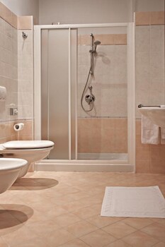 Corte Castelletto Bathroom Shower