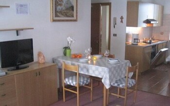 Chalet Pradat In-Room Dining