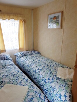 Homely Holidays Guestroom