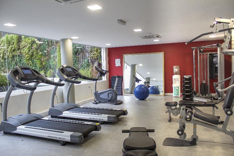 Regency Way Montevideo Hotel Sports and Entertainment