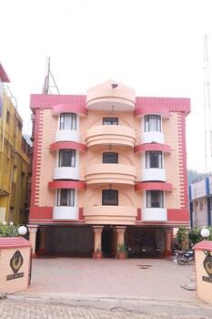 Hotel Blue Bird Parking