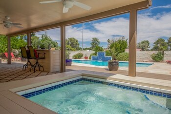 Luxurious 6br 7min To Las Vegas Strip Outdoor Spa Tub