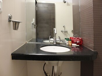 Oyo 4822 Hotel Pratap Residency (اویو ۴۸۲۲ هتل پراتاپ رسیدنكی) Bathroom Sink