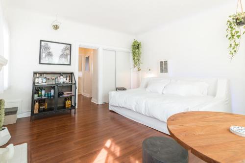 Boho Chic Sunny West Hollywood Enclave 