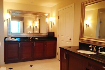 Aaa 3 Rooms 3 Bath Suite At The Signature Condo Hotel Bathroom