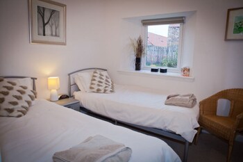 West Fenton Court (وست فنتون كورت) Guestroom