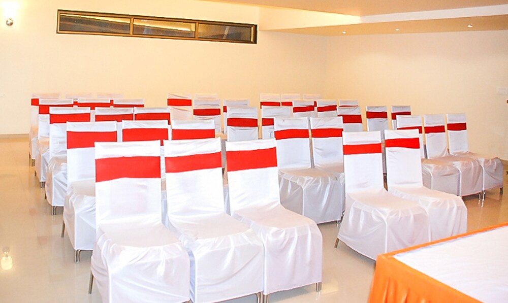 Treebo Yuvraj Banquet Hall
