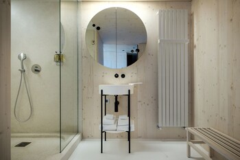 Casa De SÃo LourenÇo Bathroom