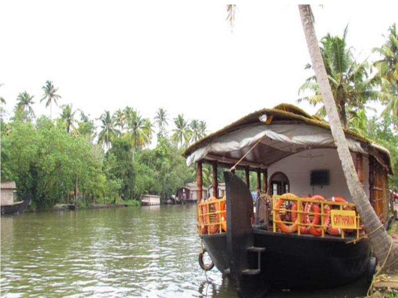 Backwater Retreat Houseboat Alleppey 