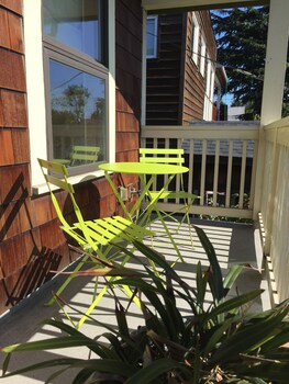 6 Luxurious 6br Seattle Home Balcony