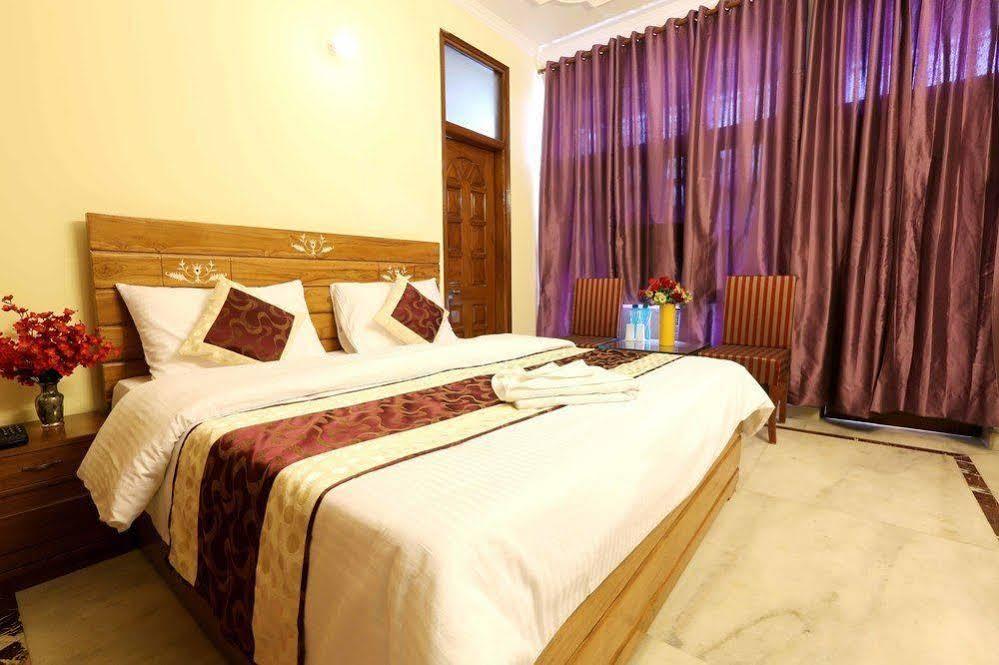 Oyo Rooms Noida Sector 52 Block A 