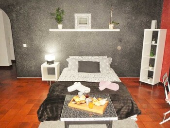 Caparica Central Apartment By Host Point Guestroom