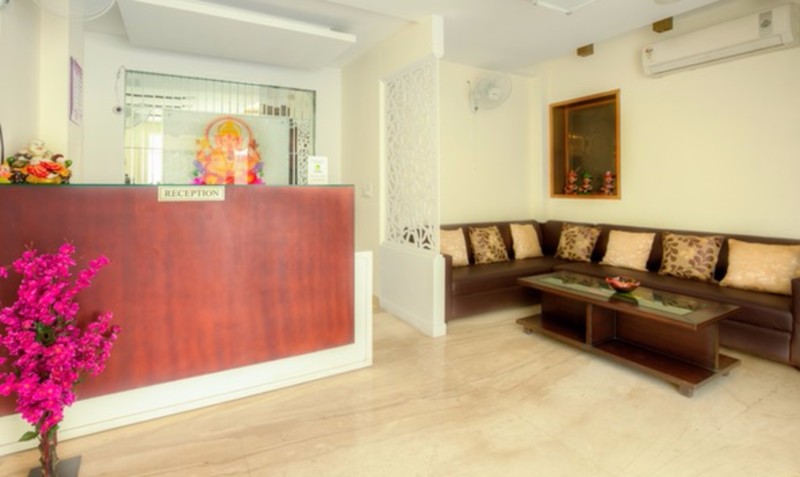 Treebo Trend Coral Tree Dlf Phase 1 Lobby