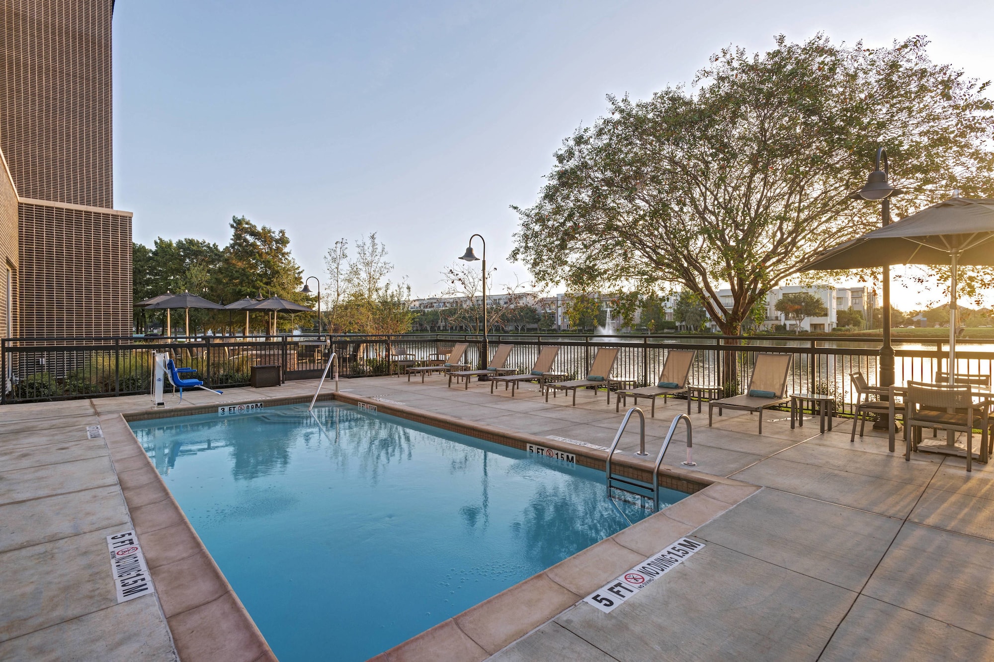 Courtyard Houston Sugar Land lake Pointe | Special Deals and Offers