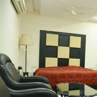 Oyo 24875 Hotel Gokul 