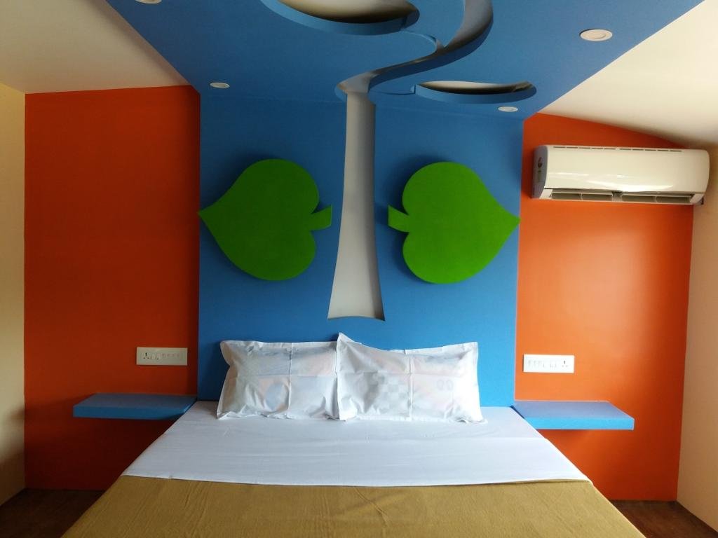 Desire Cruises Houseboat 