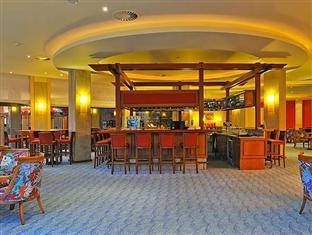 Pestana Dom Joao Ii Villas & Beach Resort Hotel (پستانا دوم جواو ایی ویلاس و بیچ ریزورت هتل) 