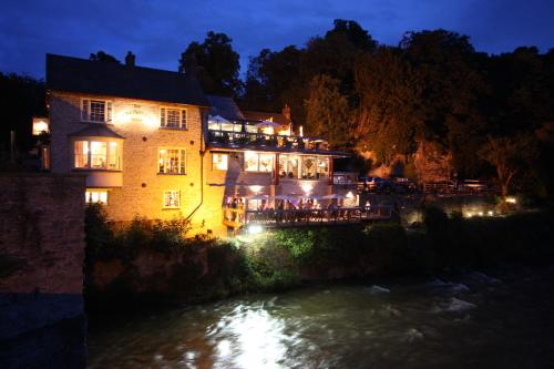 The Charlton Arms 