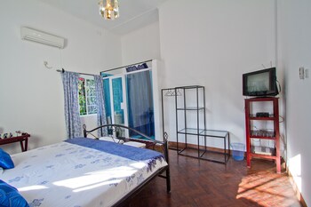 Mose Street Apartments Guestroom