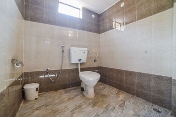 Pushkar Rajwara Resort Bathroom